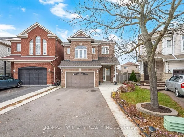 34 Bramoak Cres, Brampton, ON L7A 1T6