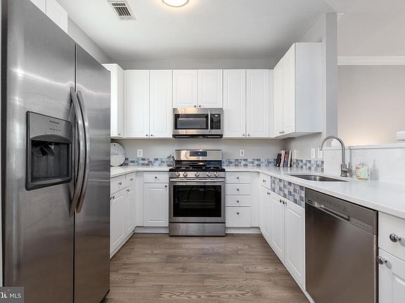 3rd image of 2791 Centerboro Dr APT 379