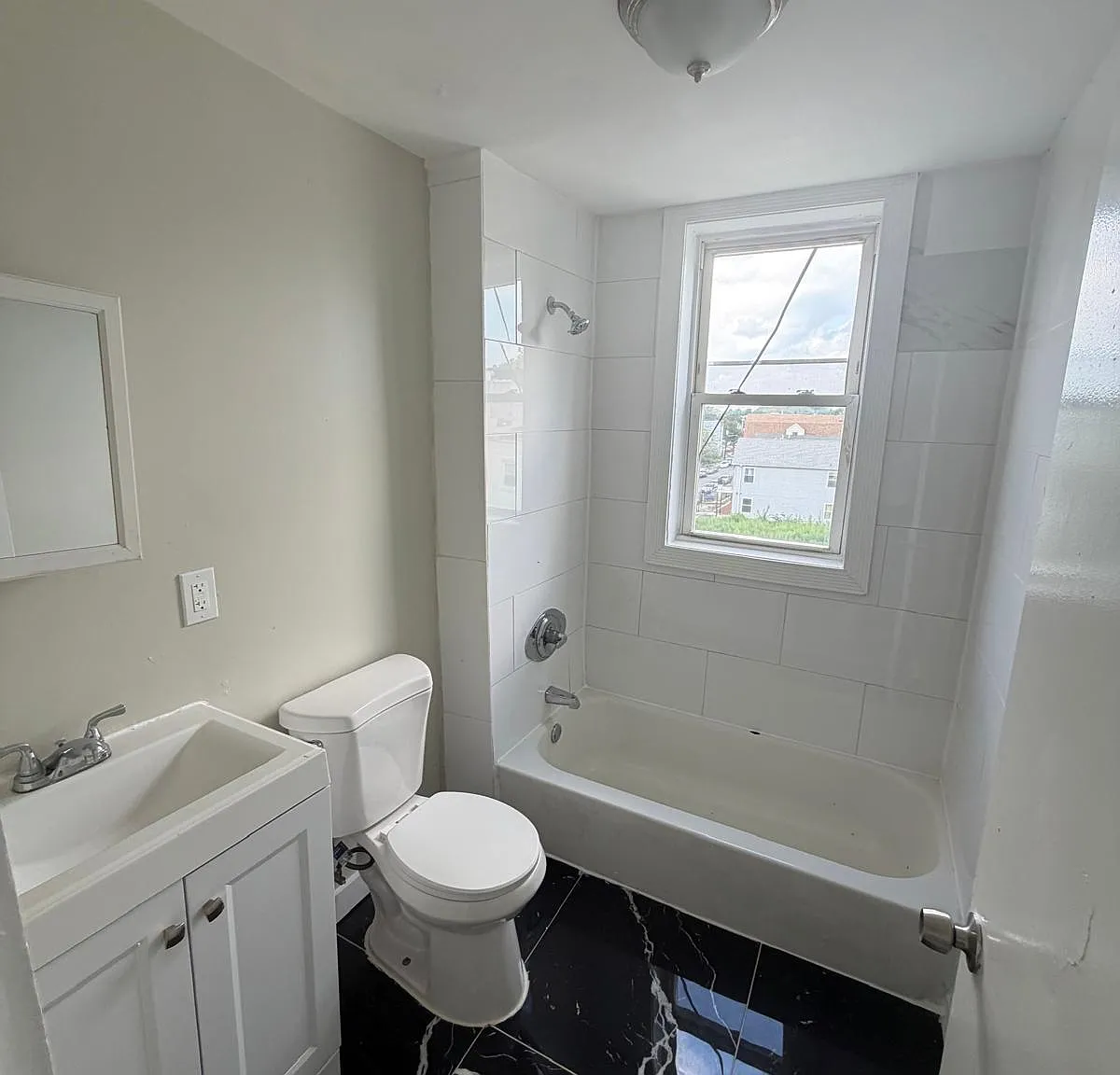 2 bed, $1,800 — Photo 4