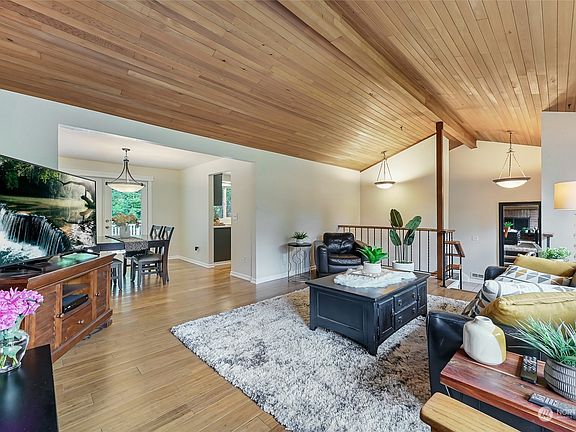 5th image of 21010 Woodlake Drive