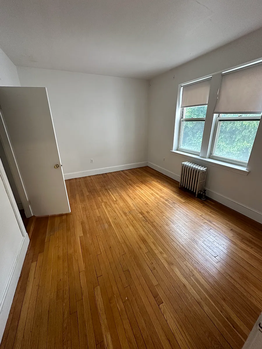 Building Photo - 20 Colborne Rd #6