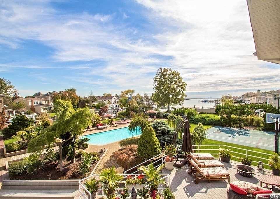 2825 Shore Drive, Merrick, NY 11566 Zillow