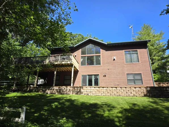 3A67 General Lee Ct, Apple River, IL 61001