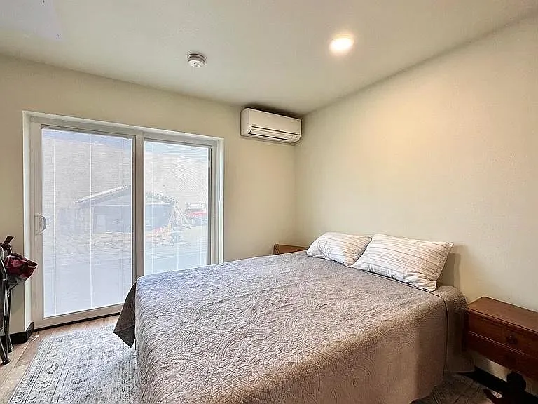 Studio, 336 sqft, $1,390 — Photo 4