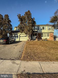 4 Bellows Ln, Cherry Hill, NJ, 08002