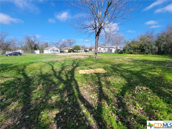 1405 S 8th St, Temple, TX 76504