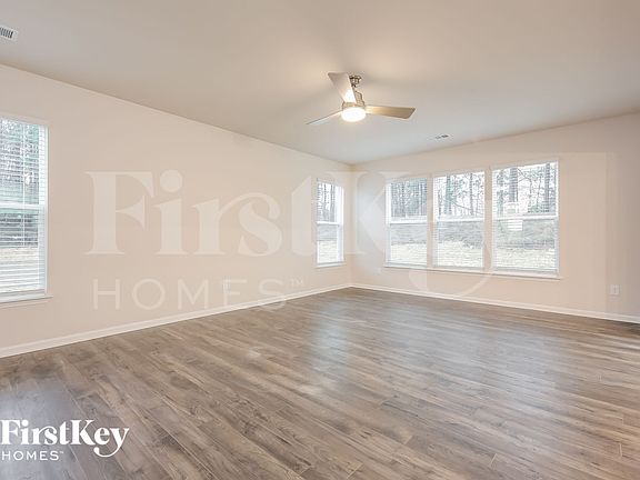 3rd image of 1302 Eagledale Pl