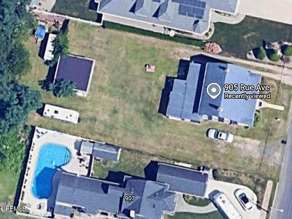 2nd image of 905 Rue Avenue