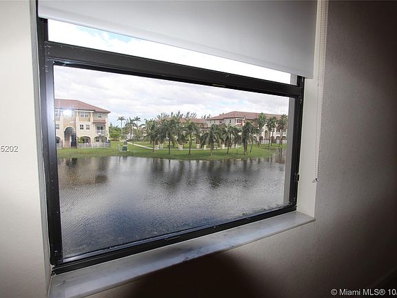 5th image of 8871 NW 98th Ave