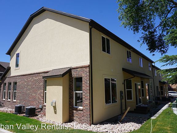 2nd image of 719 E Ryder Park Ln