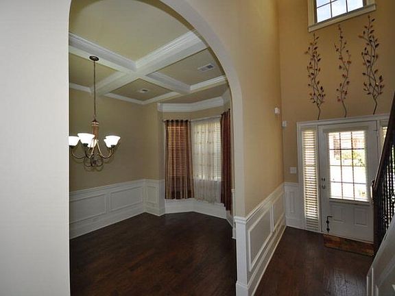 3rd image of 1020 Iris Glen Dr
