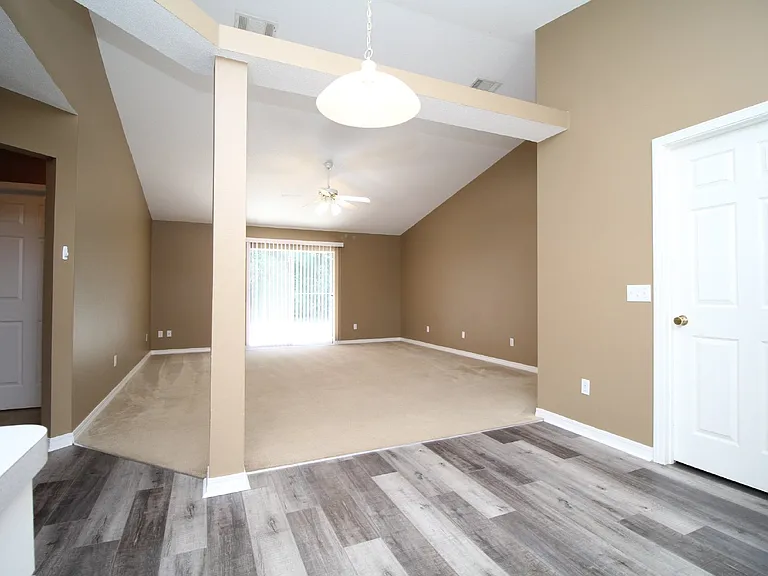 4319 Crosswinds Dr — Photo 8