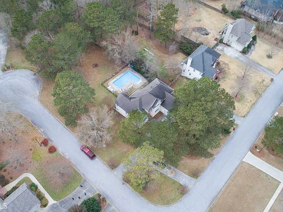 4th image of 4035 Hogans Mill Ln