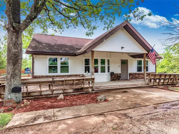 3237 Harding Rd, De Soto, MO 63020