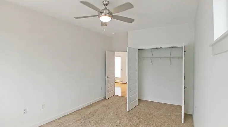 1219 Bainbridge St #B — Photo 5