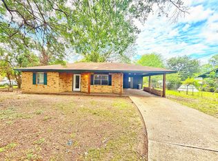 109 Amanda St, Crockett, TX 75835
