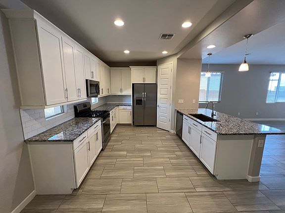 4th image of 11641 N 187th Dr