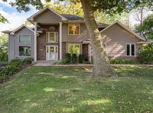 1705 12th Ave, Coralville, IA 52241