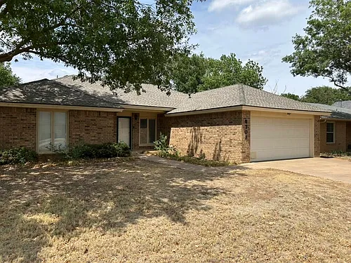 5706 87th Pl Photo 1
