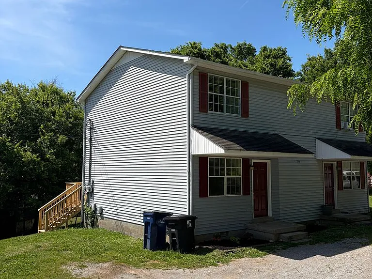 2701 McIntosh Dr — Photo 2
