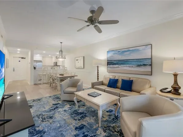 221 9th ST S #213, NAPLES, FL 34102