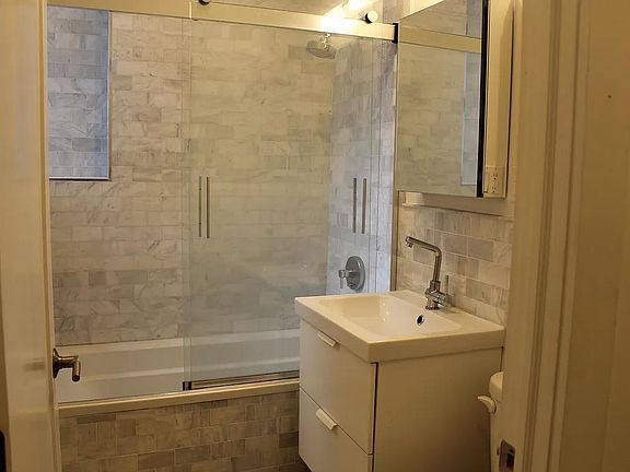 5th image of 301 W 111th St APT 5C