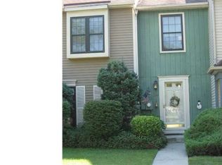 2 Kettering Ct, Robbinsville, NJ 08691