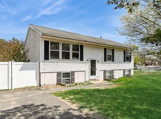601 N Dunton Ave, East Patchogue, NY 11772