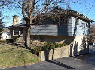 915 S Main St, Algonquin, IL 60102