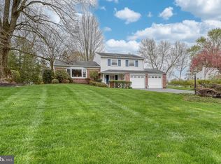 184 Lower Holland Rd, Holland, PA 18966