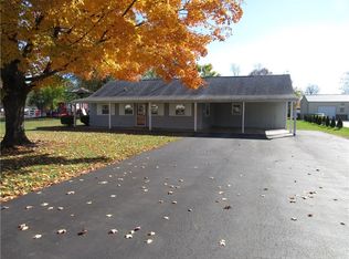 1413 Locust Dr, Columbus, IN 47203