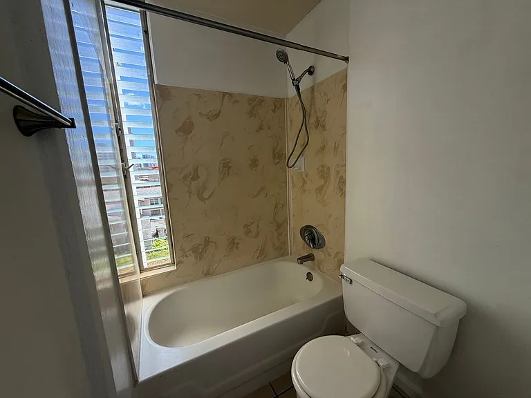 1315 Heulu St — Photo 13