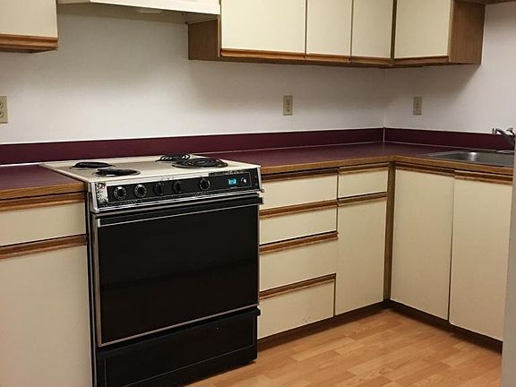 2nd image of 4504 16th Ave NE APT A102