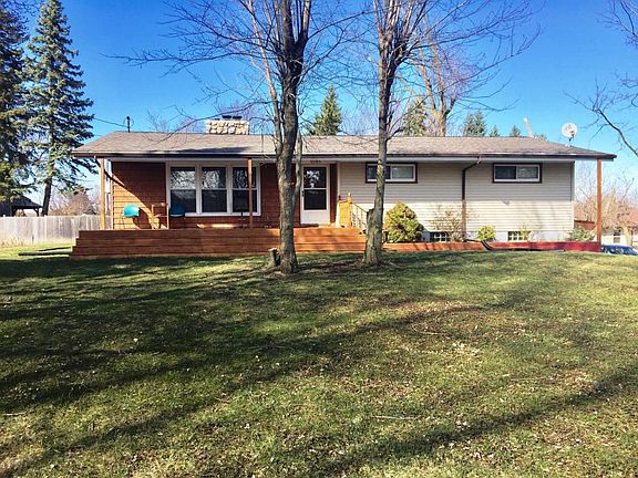 2nd image of 1561 Lark Ln SE