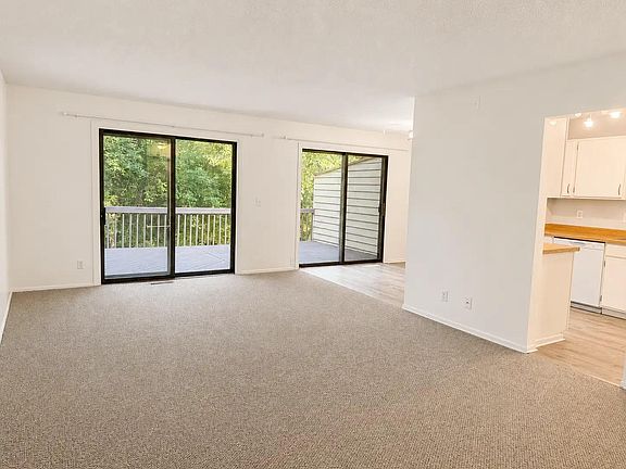 3rd image of 240 W Eagle Lake Dr