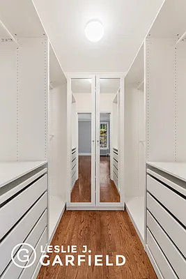 Rented by Leslie J. Garfield | media 43