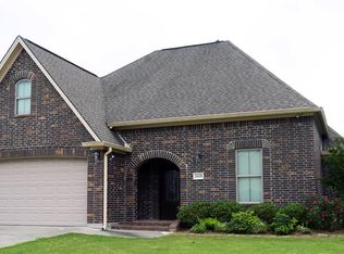 2605 Windmill Ln, Nederland, TX 77627