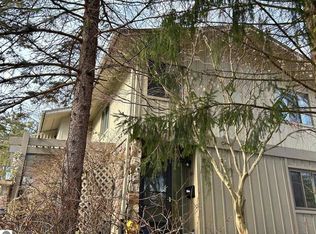 3860 Greenleaf Cir #30, Kalamazoo, MI 49008