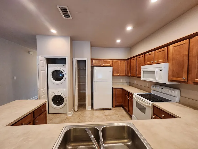 5521 Hampton Woods Way — Photo 14