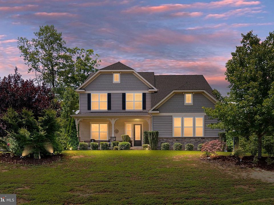 1st image of 215 Rock Raymond Dr