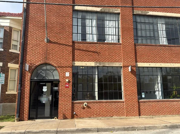 120 Saint Louis Ave, Fort Worth, TX 76104