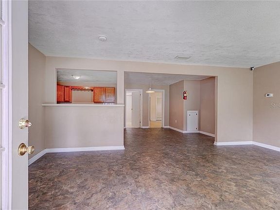3rd image of 1510 Woodlyn Dr