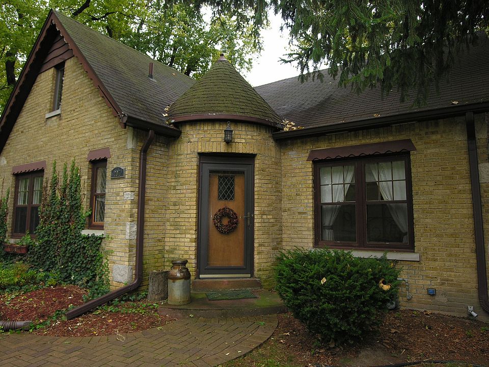 1st image of 207 Miraflores Ave