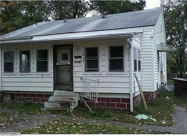 1st image of 817 N Dillard St