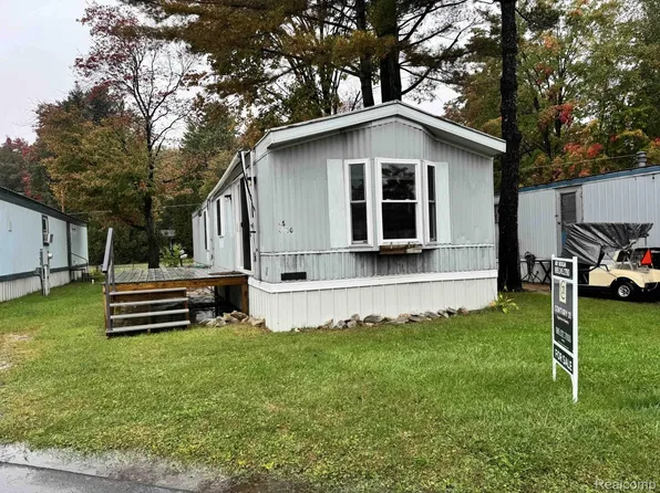 4930 S Hickory St, Beaverton, MI 48612