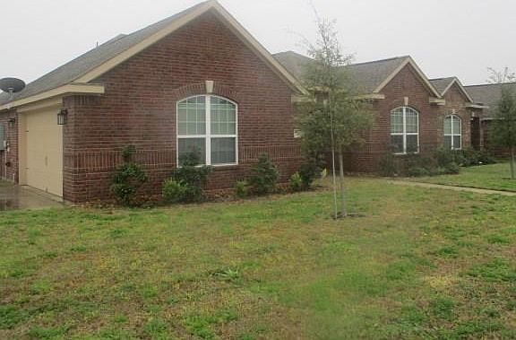2nd image of 702 Roaring Springs Dr