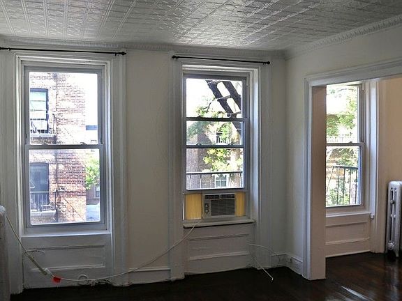 3rd image of 140 Willow St APT 3R