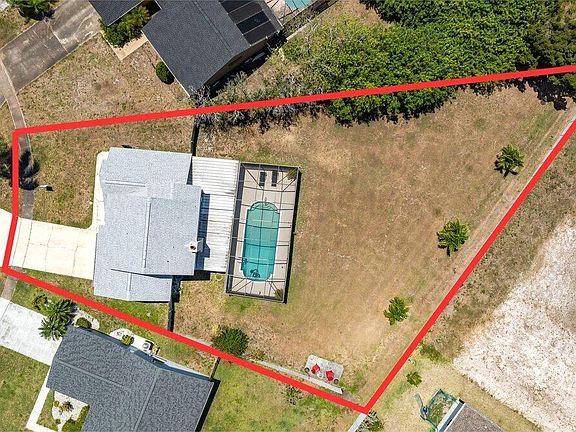 3rd image of 257 Cinnamon Lake Cir