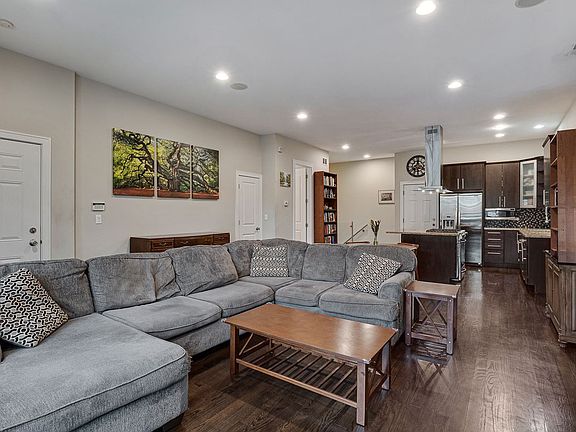 4th image of 5537 N Campbell Ave APT 1