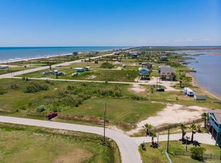 1027 Rollover Cir, Gilchrist, TX 77617